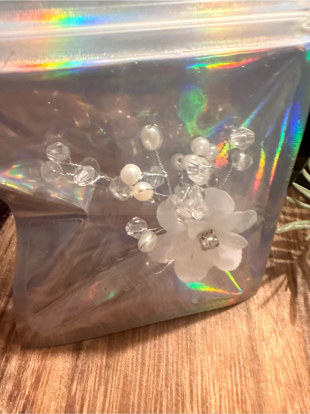 SHEIN White Floral Crystal Pearl Hair Pin